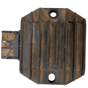 Regulator napięcia Yamaha