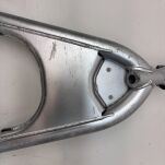 Wahacz przedni dolny prawy Suzuki - 8