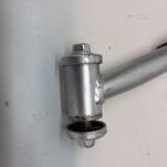 Wahacz przedni dolny prawy Suzuki - 2