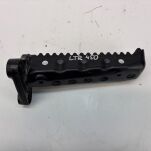 Prawy podnóżek Suzuki - 2