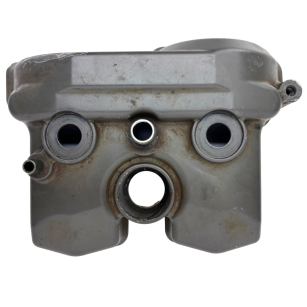 Pokrywa zaworów Suzuki